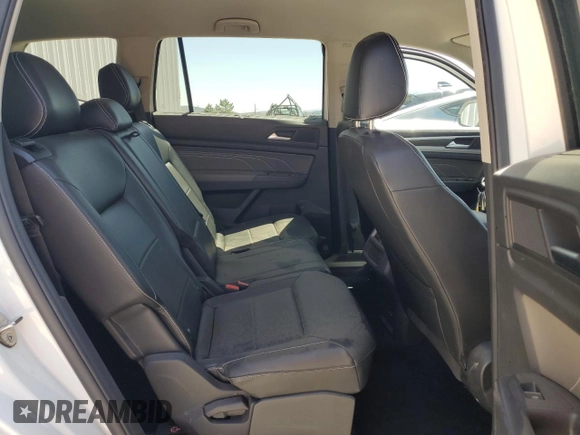 2021 Volkswagen Atlas SE z VIN 1V2HR2CA4MC568201, wystawiony jako Copart lot #57884145 z przebiegiem 49 201 mil mil oraz Czysty tytuł • Clean title. Historia ofert i sprzedaży dostępna na DreamBid. Obrazek 11.