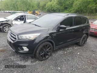2018 Ford Escape SE z VIN 1FMCU9GD5JUA64975, wystawiony jako Copart lot #56934305 z przebiegiem 100 277 mil mil oraz Czysty tytuł • Clean title. Historia ofert i sprzedaży dostępna na DreamBid. Obrazek 1.