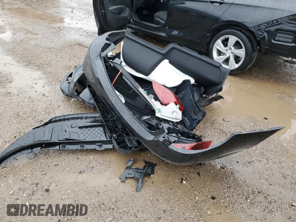 2019 Buick Regal Preferred with VIN W04GL6SX2K1077625, listed as a Copart auction lot 87208214 with 80,089 mi miles and Salvage title. Bid and sale history available at DreamBid. Image 14.