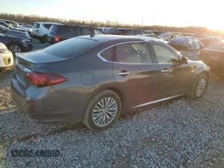 2015 Infiniti Q70 z VIN JN1BY1PR2FM830124, wystawiony jako Copart lot #42536205 z przebiegiem 138 498 mil mil oraz Szkoda całkowita • Salvage title. Historia ofert i sprzedaży dostępna na DreamBid. Obrazek 3.