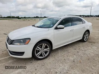 2014 Volkswagen Passat SE z VIN 1VWBN7A38EC076113, wystawiony jako Copart lot #64878365 z przebiegiem 162 833 mil mil oraz Czysty tytuł • Clean title. Historia ofert i sprzedaży dostępna na DreamBid. Obrazek 1.