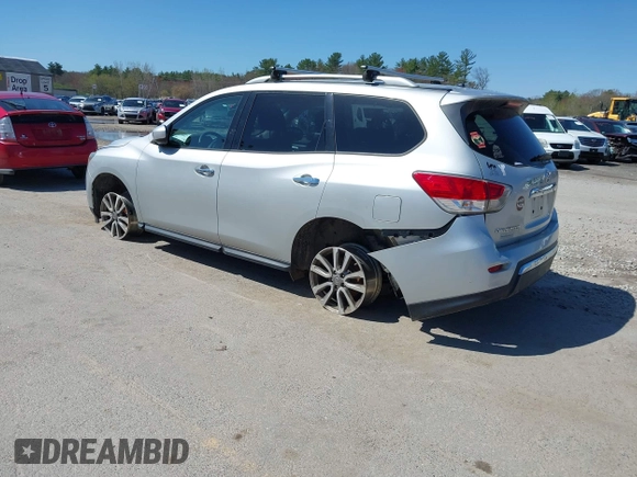 2016 Nissan Pathfinder Platinum with VIN 5N1AR2MM0GC616224, listed as a IAAI auction lot 42088422 with 131,411 mi miles. Bid and sale history available at carsss.com. Image 3.