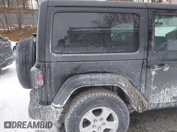 2020 Jeep Wrangler Willys z VIN 1C4GJXAG1LW118348, wystawiony jako IAAI lot #41404125 z przebiegiem 35 325 mil mil oraz . Historia ofert i sprzedaży dostępna na DreamBid. Obrazek 12.