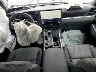 2024 Lexus GX 550 Luxury z VIN JTJVBCDX3R5016991, wystawiony jako Copart lot #42130575 z przebiegiem 6 685 mil mil oraz Szkoda całkowita • Salvage title. Historia ofert i sprzedaży dostępna na DreamBid. Obrazek 8.