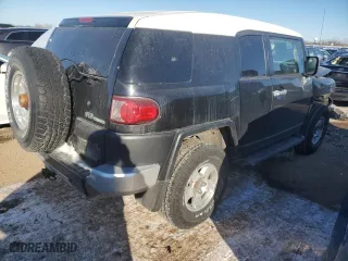 2008 Toyota FJ Cruiser with VIN JTEBU11F38K030658, listed as a Copart auction lot 45101245 with 103,142 mi miles and Salvage Title. Bid and sale history available at carsss.com. Image 3.