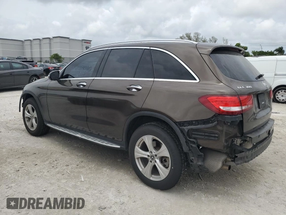 2018 Mercedes-Benz GLC 300 z VIN WDC0G4JBXJV060367, wystawiony jako Copart lot #64469195 z przebiegiem 105 569 mil mil oraz Szkoda całkowita • Salvage title. Historia ofert i sprzedaży dostępna na DreamBid. Obrazek 2.