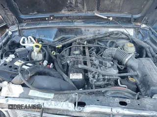 2001 Jeep Cherokee Sport с VIN 1J4FT48S01L581315, выставлен на аукционе IAAI как лот 40392021 с пробегом Не указан миль и . История ставок и продаж доступна на DreamBid. Изображение 10.