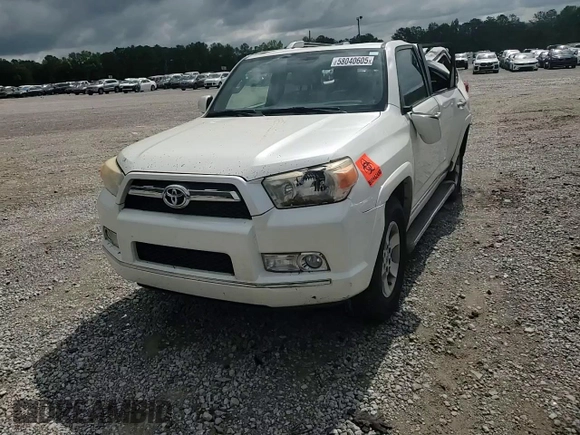 2010 Toyota 4Runner SR5 z VIN JTEZU5JR9A5011522, wystawiony jako Copart lot #58040605 z przebiegiem 222 057 mil mil oraz Szkoda całkowita • Salvage title. Historia ofert i sprzedaży dostępna na DreamBid. Obrazek 13.