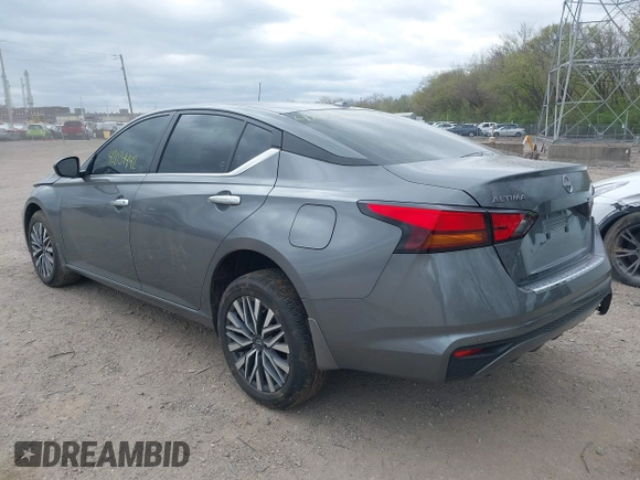 2023 Nissan Altima SV z VIN 1N4BL4DV7PN413629, wystawiony jako IAAI lot #42034442 z przebiegiem 15 421 mil mil oraz . Historia ofert i sprzedaży dostępna na DreamBid. Obrazek 3.