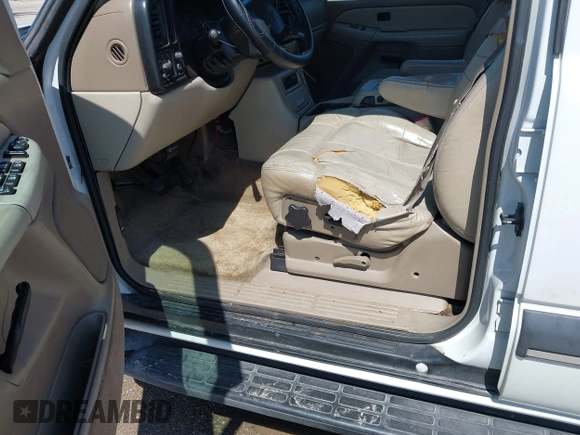 2002 Chevrolet Suburban LT with VIN 1GNEC16Z82J196802, listed as a IAAI auction lot 42284723 with 310,843 mi miles and . Bid and sale history available at DreamBid. Image 12.