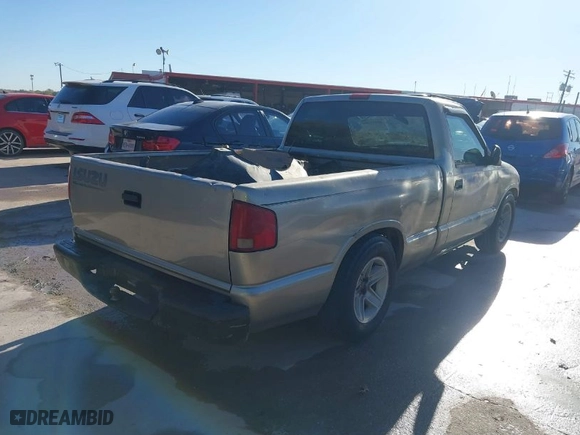 1999 Isuzu Hombre S with VIN 1GGCS1449X8650367, listed as a IAAI auction lot 40931594 with 1 mi miles. Bid and sale history available at carsss.com. Image 4.