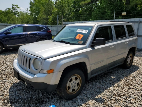 2011 Jeep Patriot Latitude z VIN 1J4NF1GB5BD169390, wystawiony jako Copart lot #60329775 z przebiegiem 207 126 mil mil oraz Czysty tytuł • Clean title. Historia ofert i sprzedaży dostępna na DreamBid. Obrazek 1.