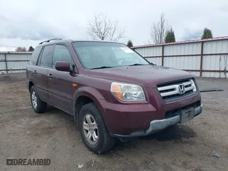 2008 Honda Pilot VP with VIN 5FNYF18268B003608, listed as a IAAI auction lot 41868869 with 184,324 mi miles. Bid and sale history available at carsss.com. Image 1.