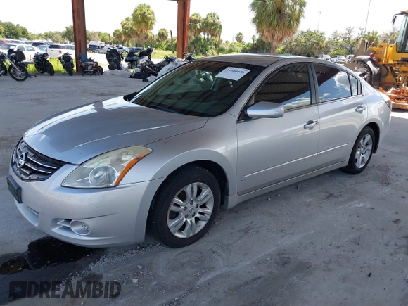 2012 Nissan Altima 2.5 S with VIN 1N4AL2AP7CC230257, listed as a IAAI auction lot 39940478 with 191,040 mi miles. Bid and sale history available at carsss.com. Image 2.