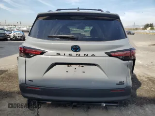 2022 Toyota Sienna XLE Woodland Edition with VIN 5TDASKFC8NS051083, listed as a Copart auction lot 82394134 with 31,538 mi miles and Salvage Title. Bid and sale history available at carsss.com. Image 6.