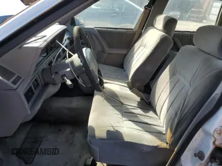 1996 Oldsmobile Cutlass Ciera 1SA VX5 z VIN 1G3AJ55M3T6365624, wystawiony jako Copart lot #47762334 z przebiegiem 142 058 mil mil oraz Szkody całkowita. Historia ofert i sprzedaży dostępna na DreamBid. Obrazek 7.
