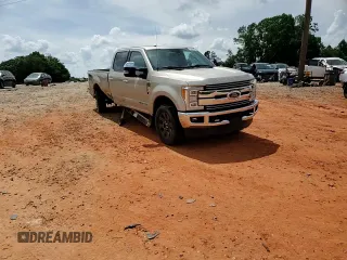 2017 Ford F-250 Lariat z VIN 1FT7W2BTXHEC94053, wystawiony jako Copart lot #61049155 z przebiegiem 57 994 mil mil oraz Szkoda całkowita • Salvage title. Historia ofert i sprzedaży dostępna na DreamBid. Obrazek 13.