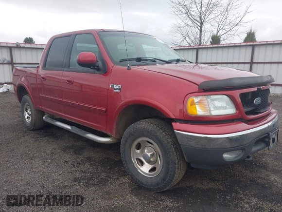2002 Ford F-150 XLT with VIN 1FTRW08L32KB89593, listed as a IAAI auction lot 41925268 with 178,019 mi miles. Bid and sale history available at carsss.com. Image 1.