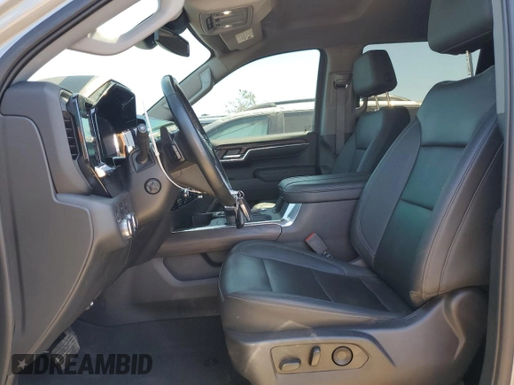 2023 GMC Sierra 1500 SLT z VIN 3GTUUDE86PG246794, wystawiony jako Copart lot #54015905 z przebiegiem 44 295 mil mil oraz Szkoda całkowita • Salvage title. Historia ofert i sprzedaży dostępna na DreamBid. Obrazek 7.