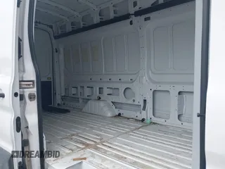 2024 Ford Transit Cargo z VIN 1FTBR3X89RKA14329, wystawiony jako IAAI lot #42483348 z przebiegiem 85 692 mil mil oraz . Historia ofert i sprzedaży dostępna na DreamBid. Obrazek 8.