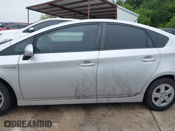 2011 Toyota Prius I with VIN JTDKN3DU6B0259779, listed as a IAAI auction lot 42164475 with 207,243 mi miles. Bid and sale history available at carsss.com. Image 14.