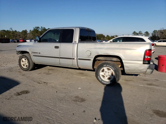1998 Dodge Ram 1500 with VIN 1B7HC13YXWJ258093, listed as a Copart auction lot 43280944 with 285,413 mi miles and Salvage Title. Bid and sale history available at carsss.com. Image 2.