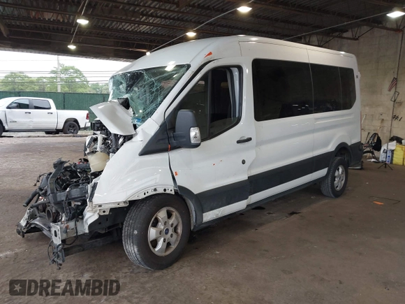 2020 Ford Transit Passenger XL z VIN 1FBAX2C83LKA24741, wystawiony jako IAAI lot #42456148 z przebiegiem Nie podano mil oraz . Historia ofert i sprzedaży dostępna na DreamBid. Obrazek 18.