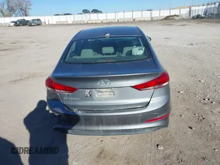 2017 Hyundai Elantra Value Edition z VIN KMHD84LF3HU401009, wystawiony jako IAAI lot #41704711 z przebiegiem 66 149 mil mil oraz . Historia ofert i sprzedaży dostępna na DreamBid. Obrazek 16.