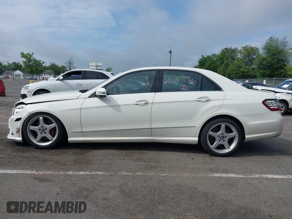 2011 Mercedes-Benz E 550 Luxury with VIN WDDHF9AB9BA442932, listed as a IAAI auction lot 42376889 with 87,876 mi miles and . Bid and sale history available at DreamBid. Image 14.