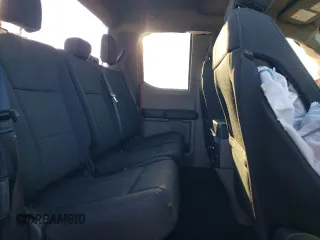 2018 Ford F-150 XL with VIN 1FTFX1EG4JFC22198, listed as a Copart auction lot 46727495 with 121,923 mi miles and Salvage Title. Bid and sale history available at carsss.com. Image 10.