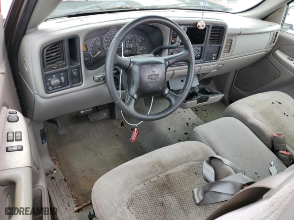 2000 Chevrolet Silverado 1500 with VIN 1GCEC14V5YE364695, listed as a Copart auction lot 54573724 with 231,727 mi miles and Salvage Title. Bid and sale history available at carsss.com. Image 8.