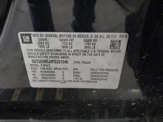 2015 GMC Sierra 1500 Denali z VIN 3GTU2WEJ8FG321045, wystawiony jako IAAI lot #41790541 z przebiegiem 239 945 mil mil oraz . Historia ofert i sprzedaży dostępna na DreamBid. Obrazek 9.