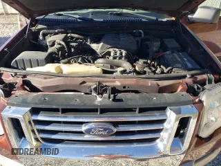 2010 Ford Explorer Eddie Bauer z VIN 1FMEU7EE3AUA40960, wystawiony jako Copart lot #83156534 z przebiegiem 241 865 mil mil oraz Czysty tytuł • Clean title. Historia ofert i sprzedaży dostępna na DreamBid. Obrazek 12.