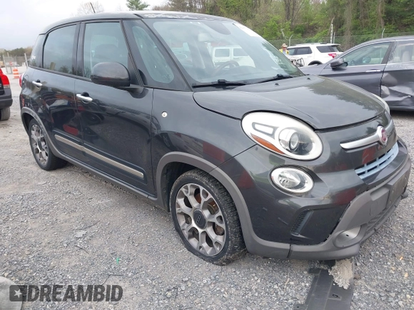 2014 FIAT 500L Trekking with VIN ZFBCFADH3EZ011646, listed as a IAAI auction lot 42107103 with 179,995 mi miles. Bid and sale history available at carsss.com. Image 1.
