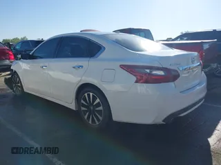 2018 Nissan Altima SR with VIN 1N4AL3AP0JC206823, listed as a IAAI auction lot 42024030 with 119,647 mi miles and . Bid and sale history available at carsss.com. Image 3.