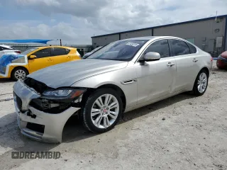 2017 Jaguar XF 35t Premium with VIN SAJBD4BV3HCY26138, listed as a Copart auction lot 47424315 with 37,912 mi miles and Salvage Title. Bid and sale history available at carsss.com. Image 1.
