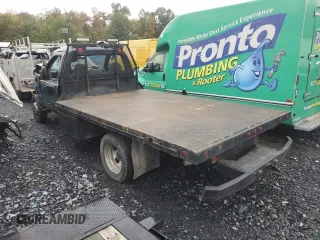 2001 Ford F-450 XL with VIN 1FDXF46F61EA15215, listed as a Copart auction lot 72968344 with 399,028 mi miles and Salvage Title. Bid and sale history available at carsss.com. Image 2.
