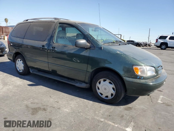 2000 Toyota Sienna LE with VIN 4T3ZF13C5YU250522, listed as a Copart auction lot 80117884 with 155,009 mi miles and Salvage Title. Bid and sale history available at carsss.com. Image 4.