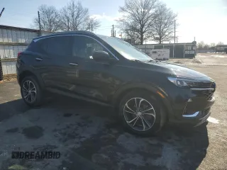 2020 Buick Encore GX Essence с VIN KL4MMGSL9LB106536, выставлен на аукционе Copart как лот 49349215 с пробегом 116 886 миль миль и Чистый • Clean title. История ставок и продаж доступна на DreamBid. Изображение 4.