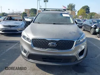 2017 Kia Sorento LX with VIN 5XYPG4A38HG206473, listed as a IAAI auction lot 41135610 with 114,810 mi miles. Bid and sale history available at carsss.com. Image 11.