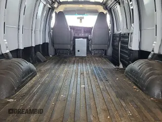 2020 Chevrolet Express Cargo с VIN 1GCWGAFG8L1242775, выставлен на аукционе IAAI как лот 42778536 с пробегом 120 532 миль миль и . История ставок и продаж доступна на DreamBid. Изображение 13.