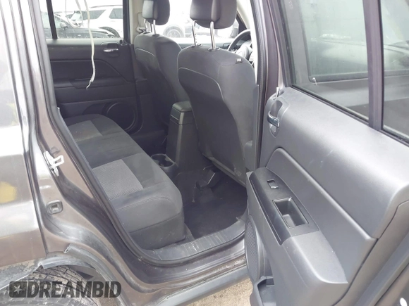 2014 Jeep Patriot Sport with VIN 1C4NJRBB2ED852114, listed as a IAAI auction lot 41521742 with 80,230 mi miles. Bid and sale history available at carsss.com. Image 8.