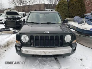 2010 Jeep Patriot Limited with VIN 1J4NF4GB6AD642911, listed as a Copart auction lot 88147525 with 136,186 mi miles and Clean Title. Bid and sale history available at carsss.com. Image 5.