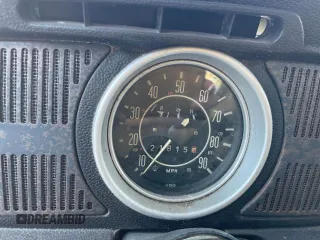 1971 Volkswagen Beetle с VIN 1112951565, выставлен на аукционе Copart как лот 49537455 с пробегом 21 815 миль миль и Чистый • Clean title. История ставок и продаж доступна на DreamBid. Изображение 8.