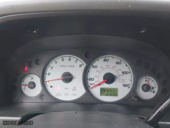 2001 Ford Escape XLT with VIN 1FMYU03121KB61138, listed as a IAAI auction lot 42044869 with 164,698 mi miles. Bid and sale history available at carsss.com. Image 7.