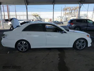 2014 Mercedes-Benz E-Class E 350 Sport with VIN WDDHF5KB0EA942389, listed as a IAAI auction lot 41507267 with 92,994 mi miles. Bid and sale history available at carsss.com. Image 14.