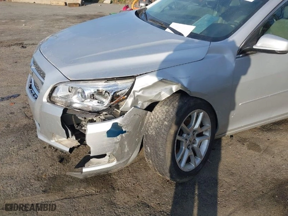 2013 Chevrolet Malibu LT with VIN 1G11C5SA0DF356152, listed as a IAAI auction lot 41807466 with 111,225 mi miles. Bid and sale history available at carsss.com. Image 6.