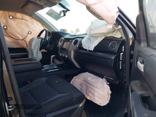2017 Toyota Tundra 2WD SR5 with VIN 5TFEW5F13HX218518, listed as a IAAI auction lot 41281997 with 111,333 mi miles. Bid and sale history available at carsss.com. Image 5.