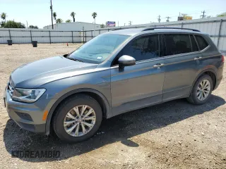 2018 Volkswagen Tiguan S z VIN 3VV1B7AXXJM109293, wystawiony jako Copart lot #55802845 z przebiegiem 49 821 mil mil oraz Szkoda całkowita • Salvage title. Historia ofert i sprzedaży dostępna na DreamBid. Obrazek 1.