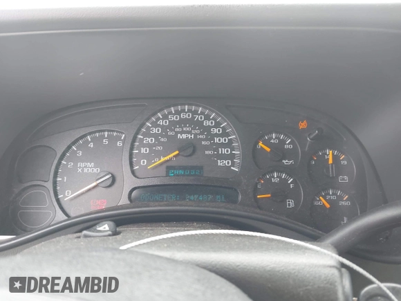 2005 GMC Yukon SLT with VIN 1GKEK13T15R196436, listed as a IAAI auction lot 41952646 with 247,487 mi miles. Bid and sale history available at carsss.com. Image 7.
